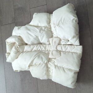White puffer vest sleeveless gap 6-12m baby girl waist bow